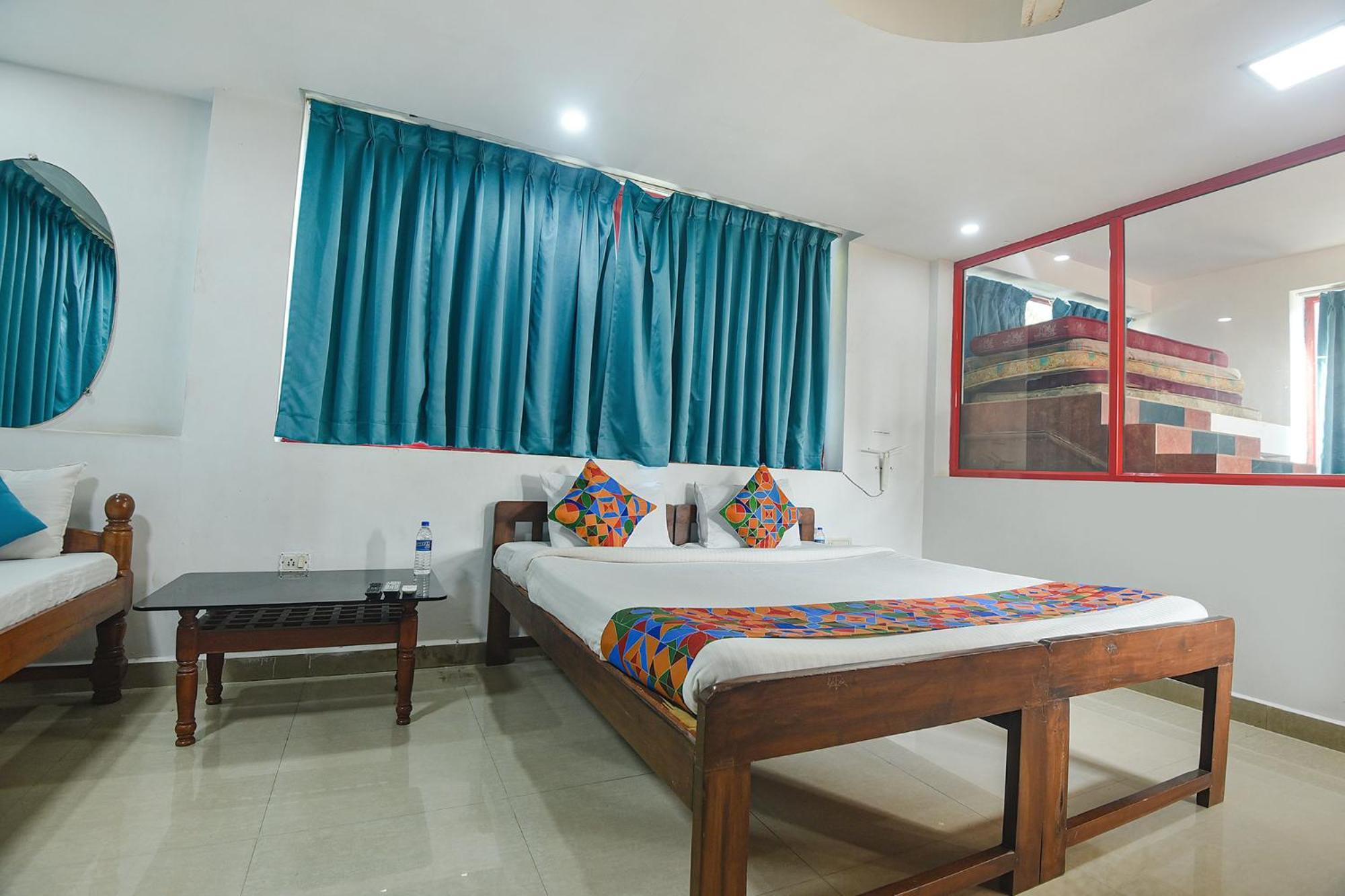 Fabexpress Stargaze Beach Anjuna Exterior foto